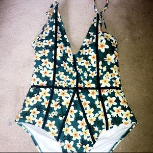 Cupshe one piece swimsuit